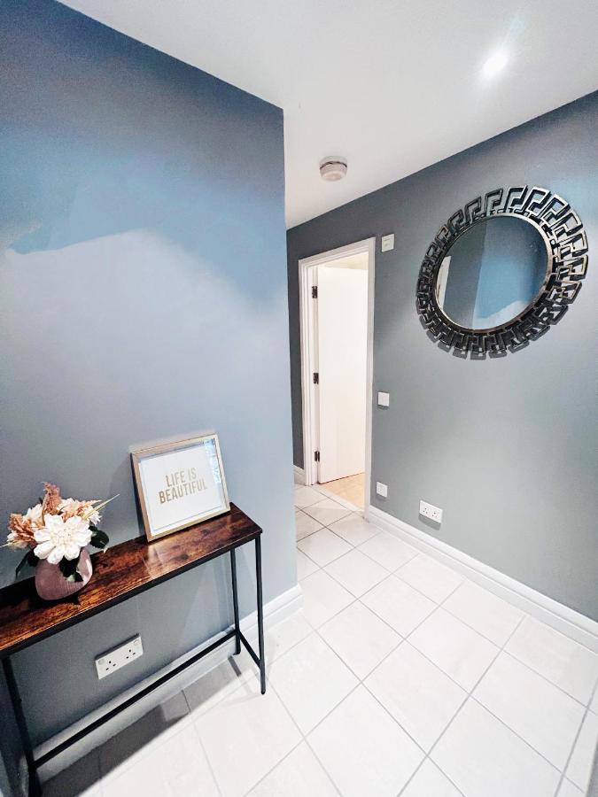 Amazing Flat Near South Kensington - 2 To 3 Bedrooms London Eksteriør billede