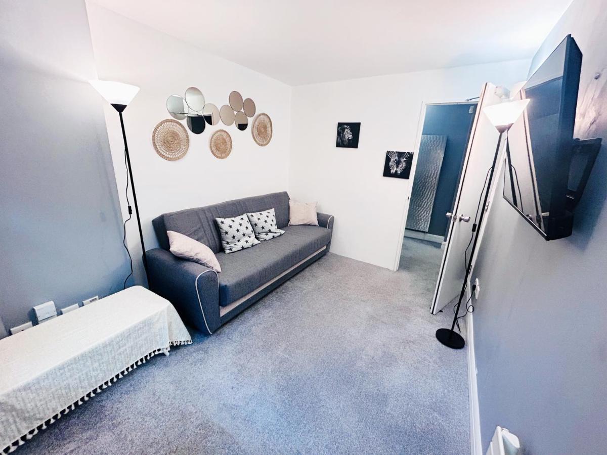 Amazing Flat Near South Kensington - 2 To 3 Bedrooms London Eksteriør billede